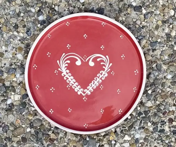 Plat gourmet cerise cœur frise